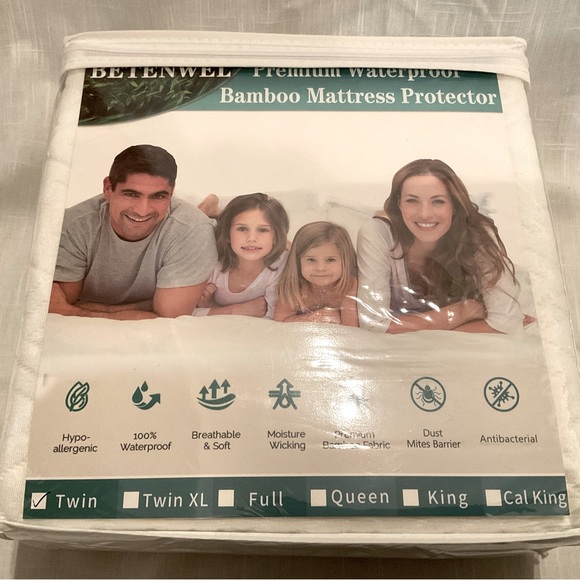 Twin Size Premium Washable Bamboo Mattress Protector - Picture 6 of 6